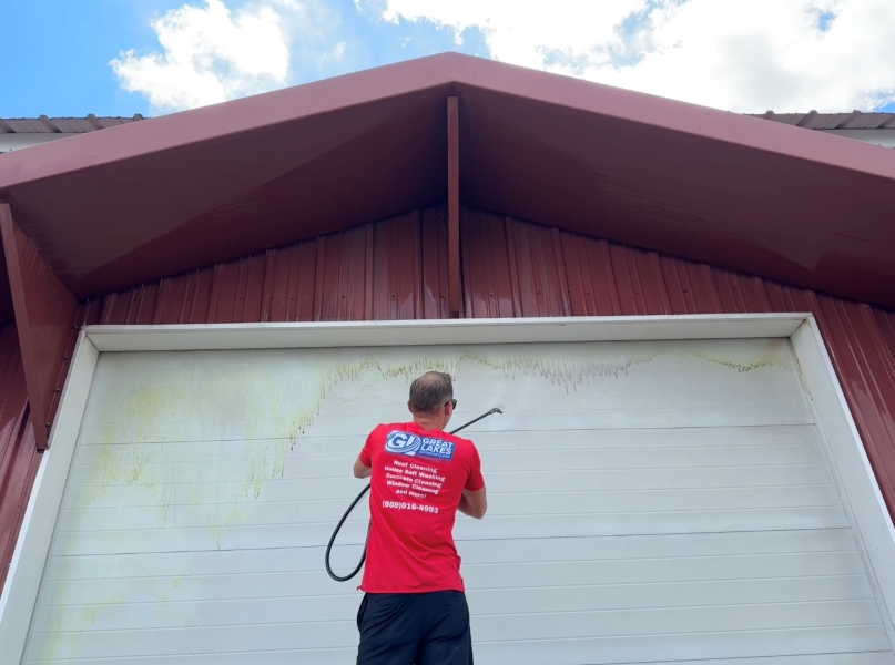 commercial pressure washing